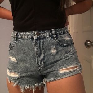 acid wash high waisted shorts // Forever 21